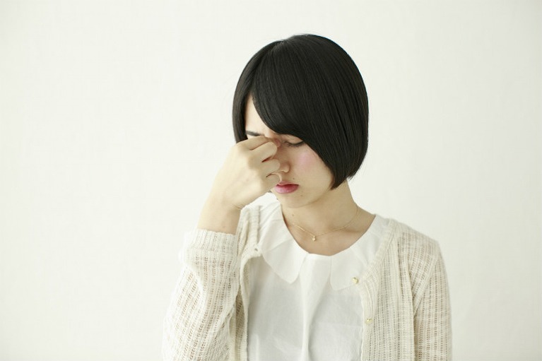眼精疲労はただの疲れ目ではない！？